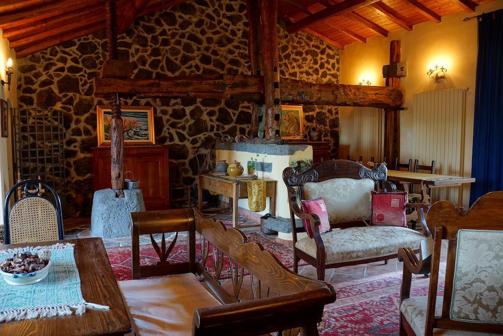 Bed And Breakfast Il Glicine Piedimonte Etneo Extérieur photo